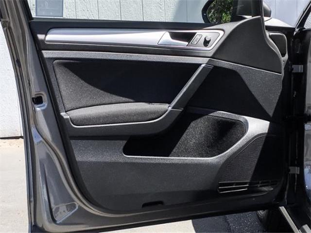2015 Volkswagen e-Golf WVWKP7AU7FW904643