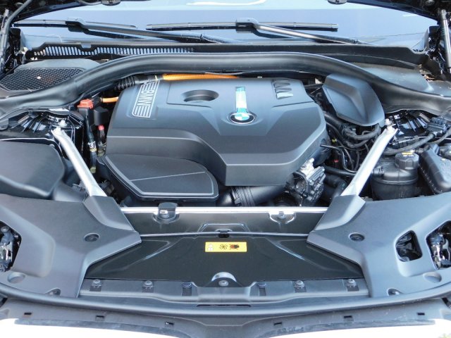 2019 BMW 5 Series WBAJA9C57KB254273