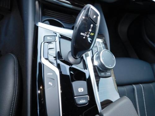 2019 BMW 5 Series WBAJA9C57KB254273