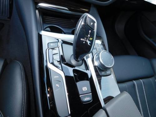2019 BMW 5 Series WBAJA9C57KB254273