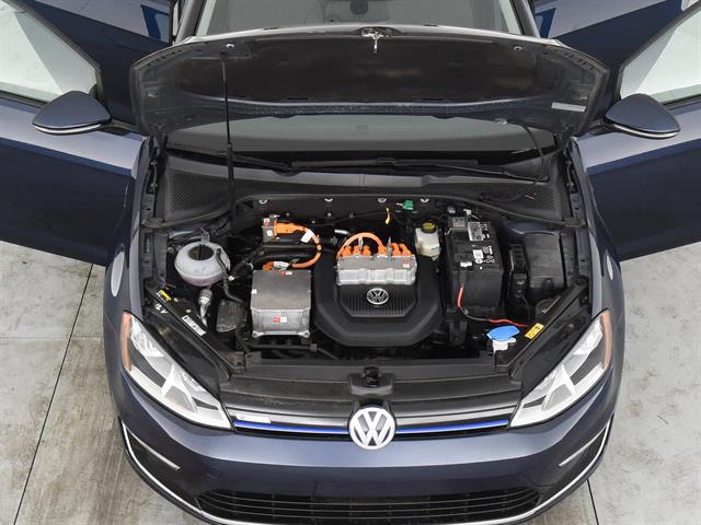 2016 Volkswagen e-Golf WVWKP7AU0GW911967