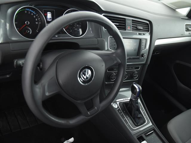 2016 Volkswagen e-Golf WVWKP7AU0GW911967