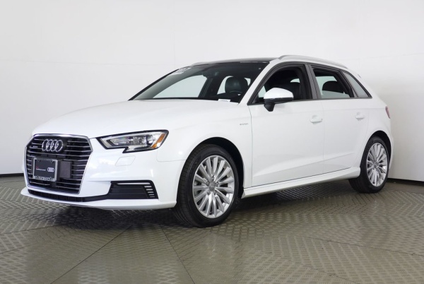 2017 Audi A3 Sportback e-tron WAUUPBFF9HA056784