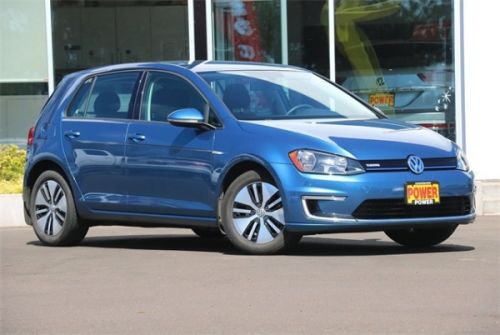 2016 Volkswagen e-Golf WVWKP7AU5GW915738