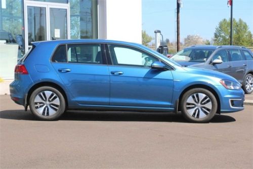 2016 Volkswagen e-Golf WVWKP7AU5GW915738