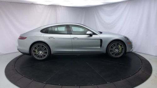 2019 Porsche Panamera WP0AE2A77KL123308