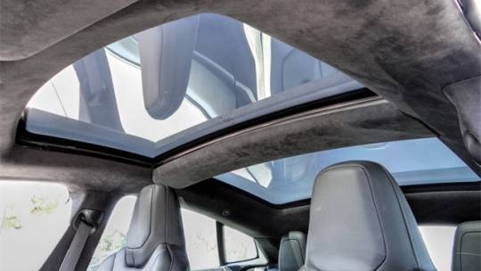 2016 Tesla Model S 5YJSA1E21GF129902