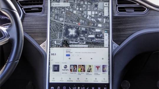 2016 Tesla Model S 5YJSA1E21GF129902