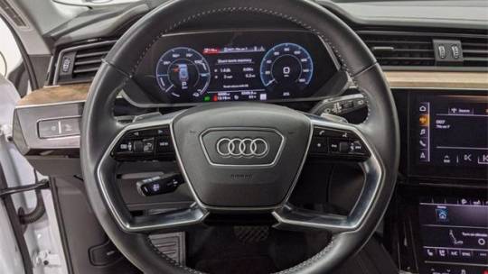 2019 Audi e-tron WA1VAAGE1KB019930