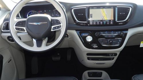 2020 Chrysler Pacifica 2C4RC1N78LR287821