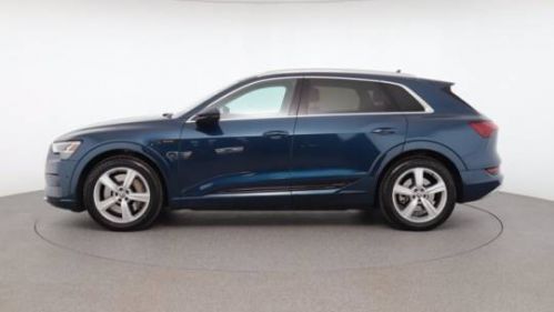 2019 Audi e-tron WA1LAAGE4KB009464