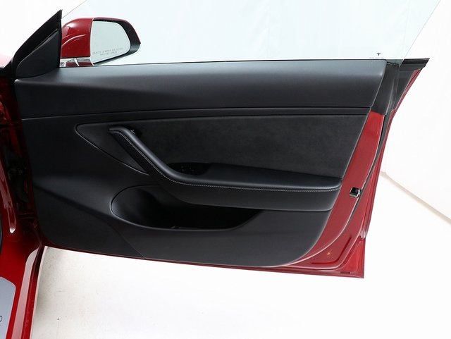 2018 Tesla Model 3 5YJ3E1EB9JF129677