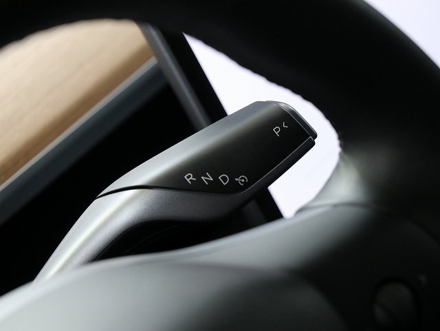 2018 Tesla Model 3 5YJ3E1EB9JF129677