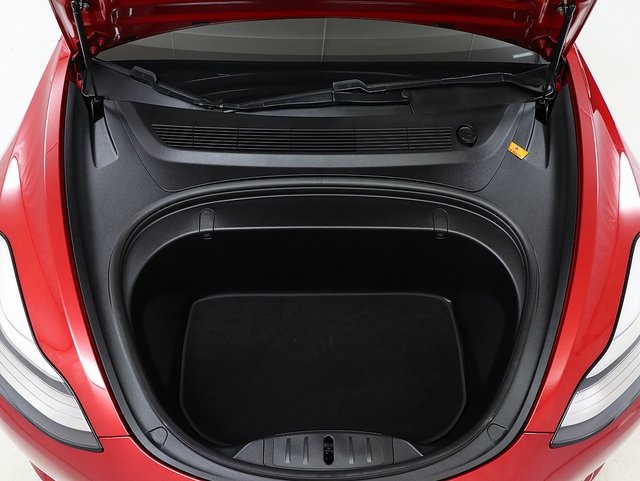 2018 Tesla Model 3 5YJ3E1EB9JF129677