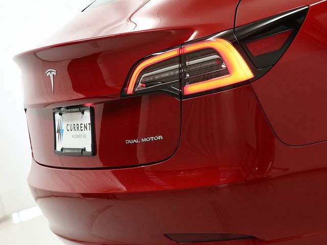 2018 Tesla Model 3 5YJ3E1EB9JF129677