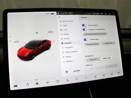 2018 Tesla Model 3 5YJ3E1EB9JF129677