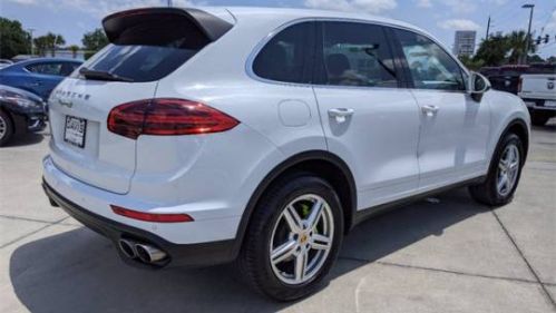 2016 Porsche Cayenne WP1AE2A29GLA62537