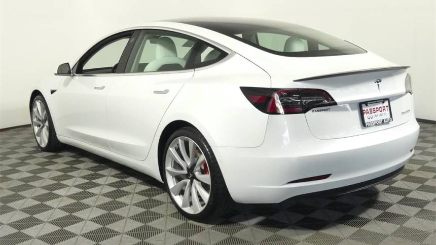 2019 Tesla Model 3 5YJ3E1EB8KF472692