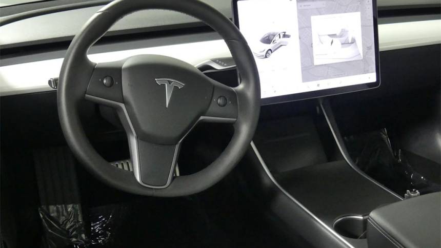 2019 Tesla Model 3 5YJ3E1EB8KF472692