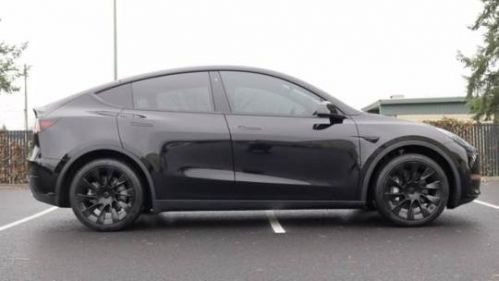 2020 Tesla Model Y 5YJYGDEE8LF051522