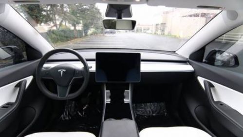 2020 Tesla Model Y 5YJYGDEE8LF051522