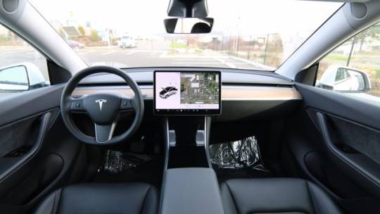 2021 Tesla Model Y 5YJYGDEE7MF118791