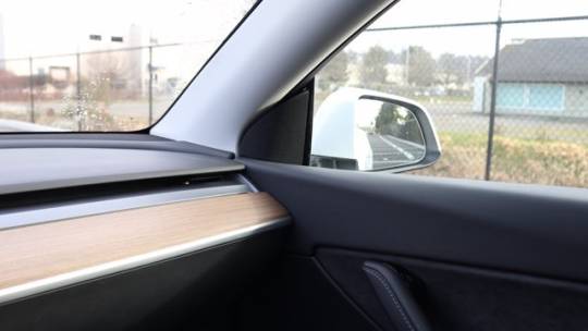 2021 Tesla Model Y 5YJYGDEE7MF118791