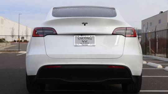 2021 Tesla Model Y 5YJYGDEE7MF118791
