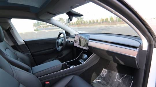 2021 Tesla Model Y 5YJYGDEE7MF118791