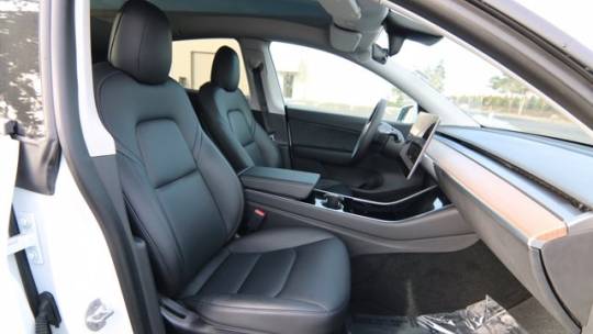 2021 Tesla Model Y 5YJYGDEE7MF118791