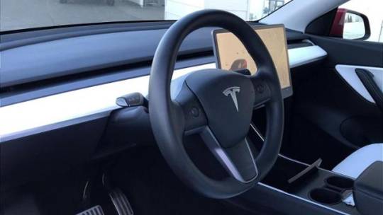 2020 Tesla Model Y 5YJYGDEE6LF051633