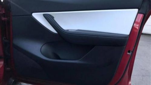 2020 Tesla Model Y 5YJYGDEE6LF051633