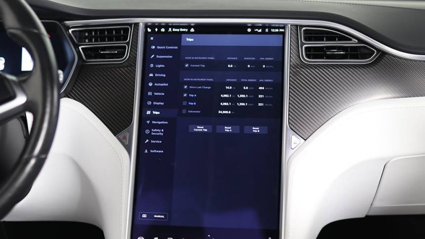 2018 Tesla Model X 5YJXCDE24JF089369