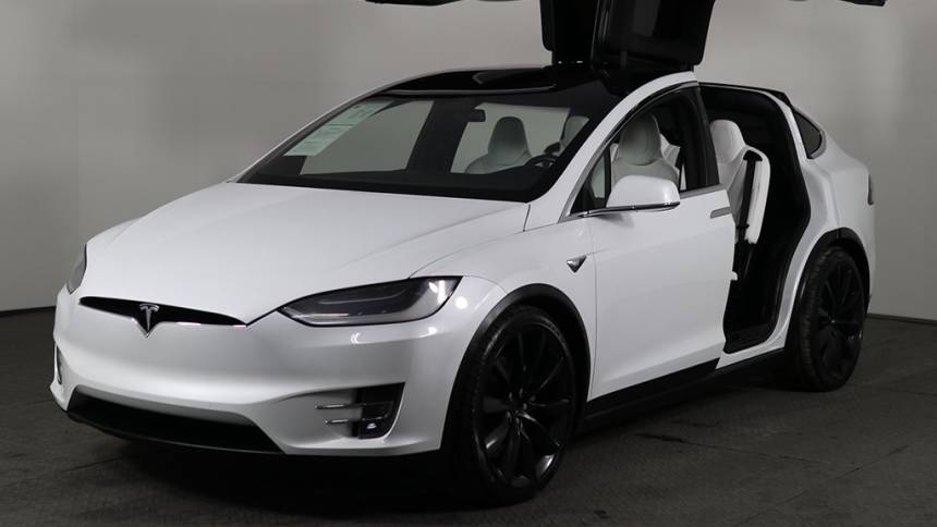 2018 Tesla Model X 5YJXCDE24JF089369