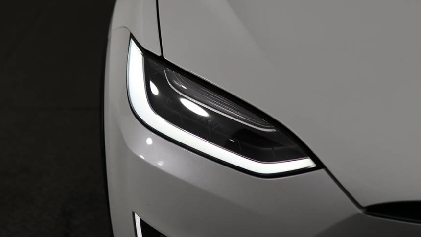 2018 Tesla Model X 5YJXCDE24JF089369