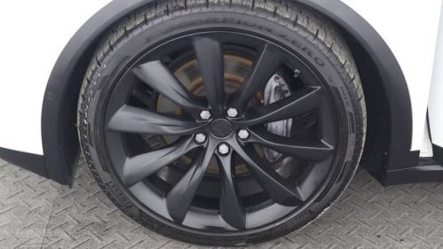 2018 Tesla Model X 5YJXCDE24JF089369