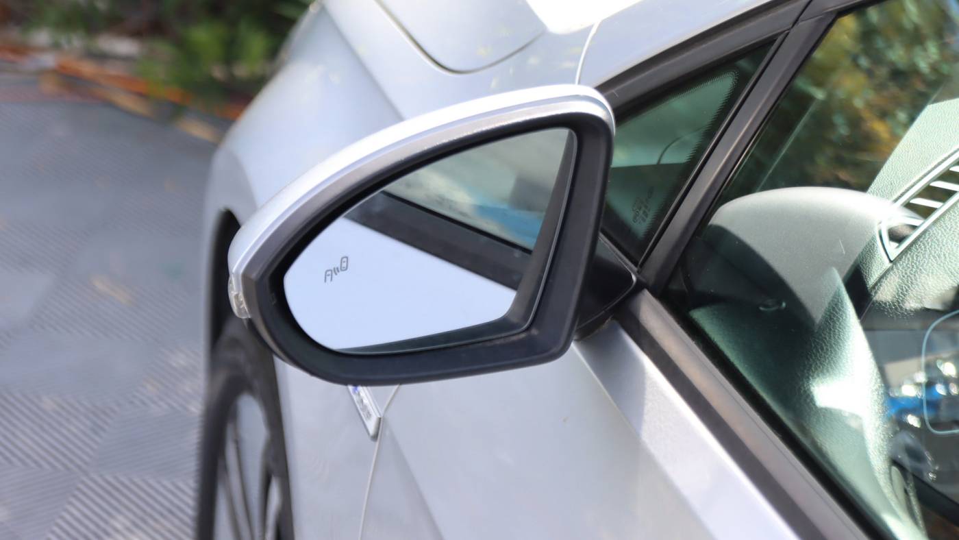 2019 Volkswagen e-Golf WVWKR7AU1KW909535