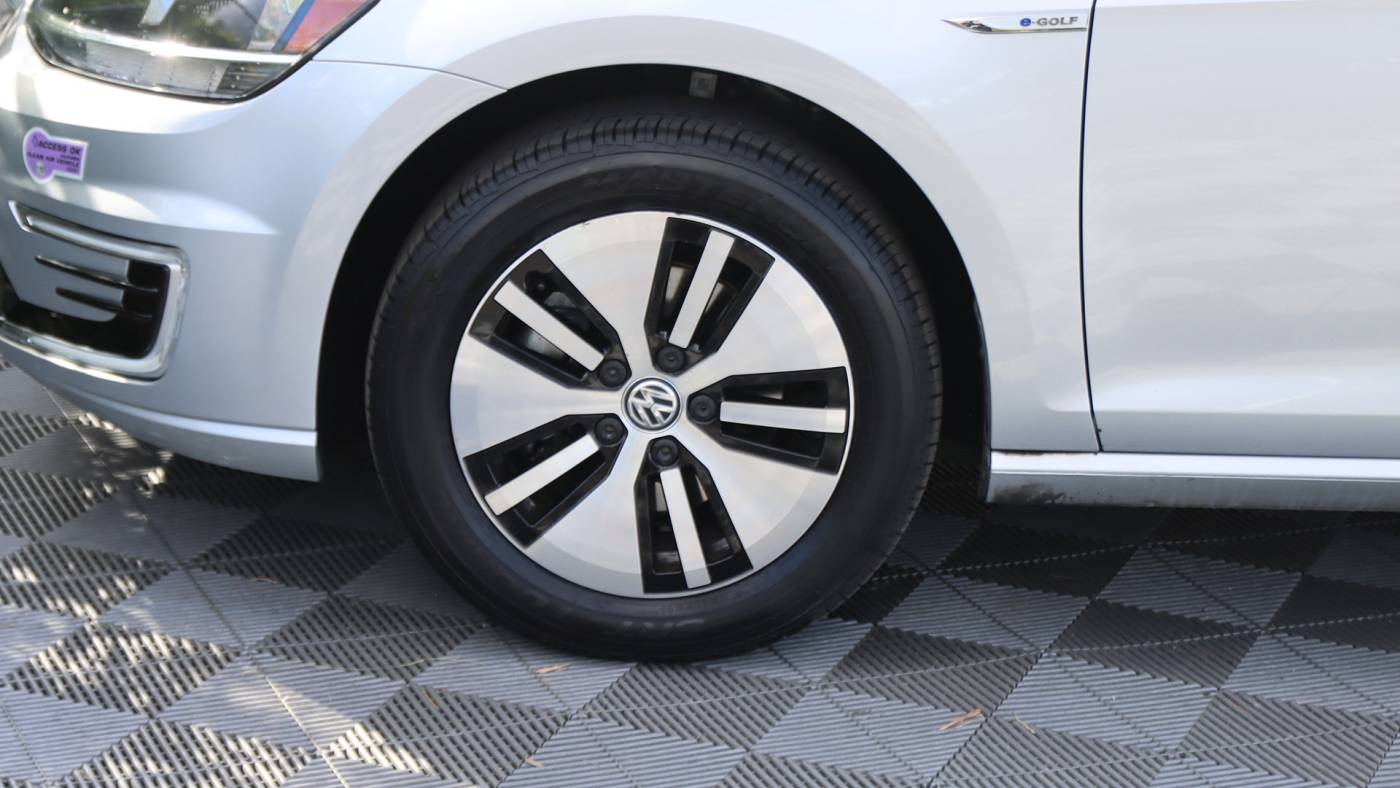 2019 Volkswagen e-Golf WVWKR7AU1KW909535