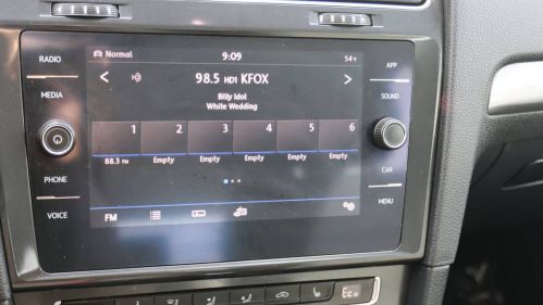 2019 Volkswagen e-Golf WVWKR7AU1KW909535
