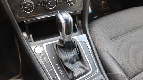 2019 Volkswagen e-Golf WVWKR7AU1KW909535