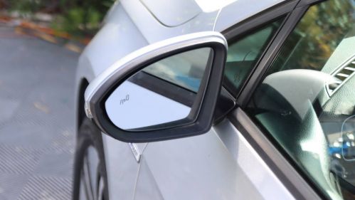 2019 Volkswagen e-Golf WVWKR7AU1KW909535