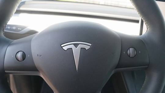 2021 Tesla Model Y 5YJYGDEE0MF288314