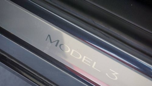 2019 Tesla Model 3 5YJ3E1EB1KF386527