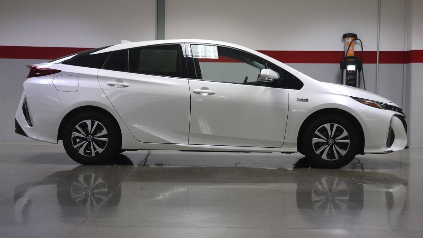 2017 Toyota Prius Prime JTDKARFP6H3056890