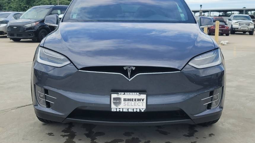 2018 Tesla Model X 5YJXCBE2XJF102386