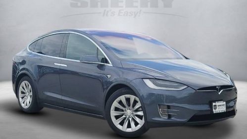 2018 Tesla Model X 5YJXCBE2XJF102386