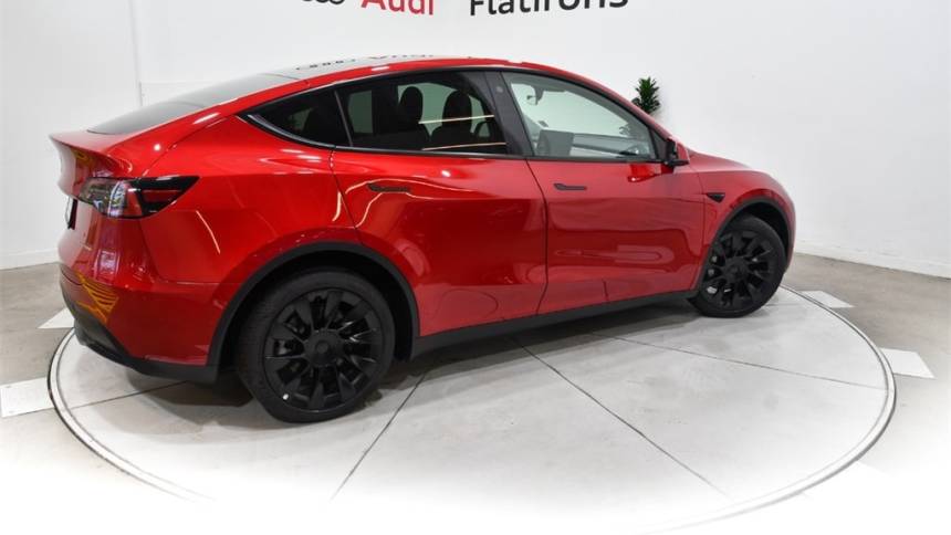 2021 Tesla Model Y 5YJYGDEE4MF243974