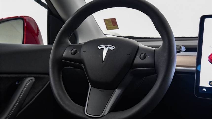 2021 Tesla Model Y 5YJYGDEE4MF243974