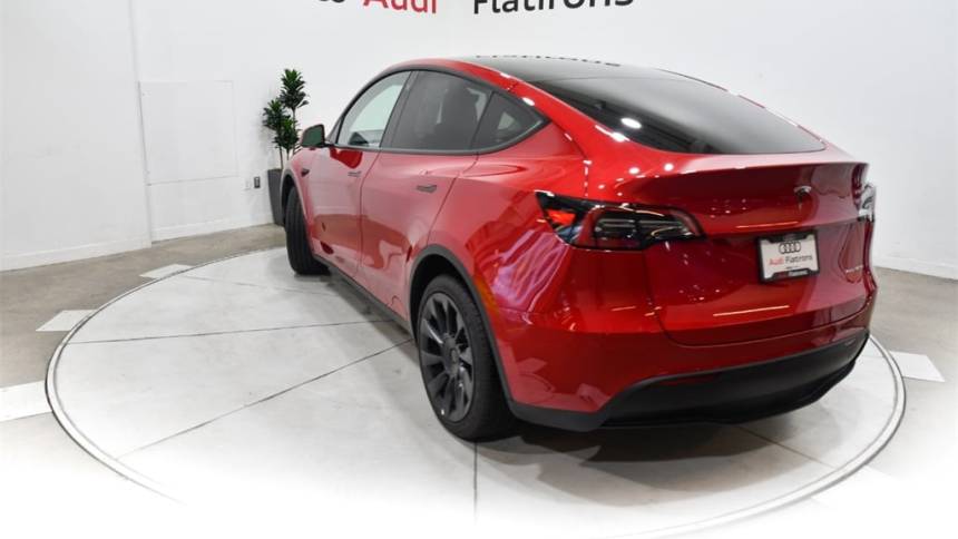 2021 Tesla Model Y 5YJYGDEE4MF243974