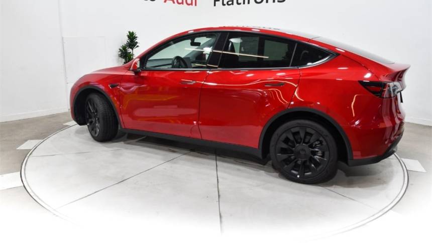 2021 Tesla Model Y 5YJYGDEE4MF243974